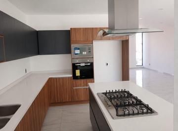 Casa de 4 habitaciones, Tlajomulco de Zúñiga · Casa Nueva con 4 Habitaciones, Roof Garden en Casa Fuete