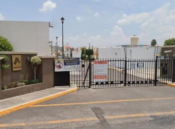 Departamento de 2 habitaciones, Corregidora · Casa en Venta en Fraccionamiento Pirámides, Querétaro Am
