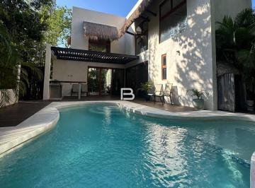Villa · 270m² · 3 Recámaras · 2 Estacionamientos · Villa en Venta en Tulum de 3 Habitaciones con Alberca Privada y Terraza