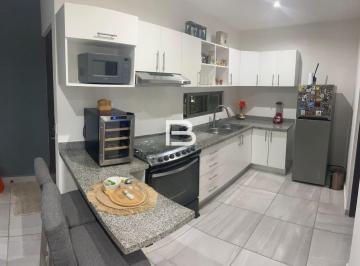 Departamento · 110m² · 3 Recámaras · 2 Estacionamientos · Departamento Long Island Cancun en Venta