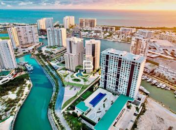 Departamento · 250m² · Departamento en Cancún Disfruta Alberca Privada con Vista a La Laguna y Marina
