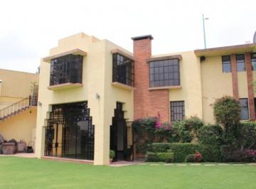 Casa en Venta en Bosques de las Lomas · Casa en Venta en Bosques de Las Lomas