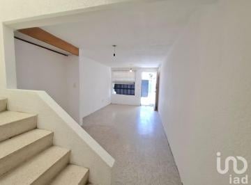 Casa · 210m² · 2 Recámaras · 1 Estacionamiento · Casa en Venta Los Heroes Tecamac
