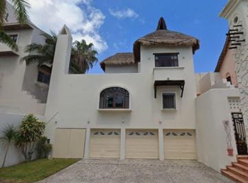 Casa de 4 habitaciones, Benito Juárez · Casa en Venta en Flamingos 39, Punta Cancun, Zona Hotelera, 77500 Cancún, Q. R.