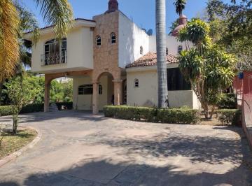 Casa de 4 habitaciones, Zapopan · Casa en Venta en Las Cañadas - Blv de San Isidro Sur 1615