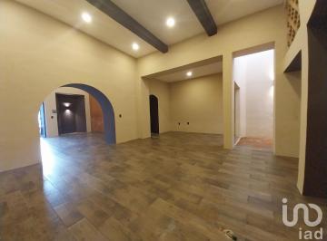 Casa · 160m² · 1 Recámara · Amplio Local Comercial en Renta en El Centro Histórico de Oaxaca.