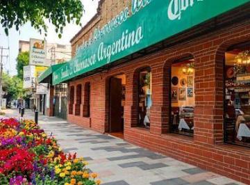 Local comercial · 380m² · 25 Estacionamientos · Local Comercial en Renta