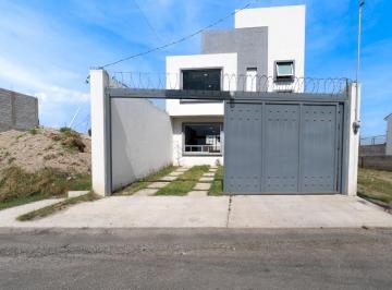 Casa de 3 habitaciones, Metepec · Casa en Venta, San Miguel Totocuitlapilco. Metepec, Estado de Métepec