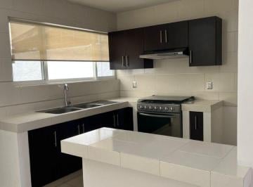 Casa de 2 habitaciones, Querétaro · Renta Casa en Milenio III de 2 Rec. con Oficina en Planta Alta Muy Amplia
