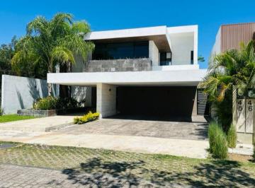 Casa de 4 habitaciones, Mérida · Casa Venta/renta Mérida Compostela | 4 Habs | Alberca | Cochera 4 Vehiculos