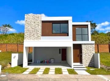 Casa · 256m² · 4 Recámaras · 2 Estacionamientos · Casa en Punta Tiburón