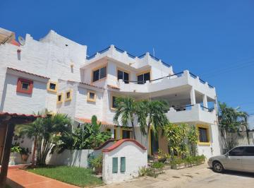 Casa de 8 habitaciones, Mazatlán · Residencia Junto Al Mar en Ubicación Privilegiada