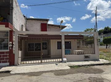 Casa · 3 Recámaras · 1 Estacionamiento · Casa en Renta en Col 5 de Mayo Vieja, Poza Rica, Veracruz