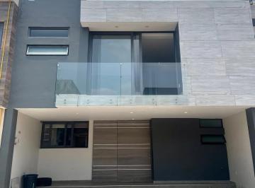 Casa de 3 habitaciones, Zapopan · Casa en Renta en Solares