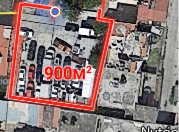 Terreno / Lote · 900m² · Terreno Comercial 2 — Paseo Colon (Parte Trasera)