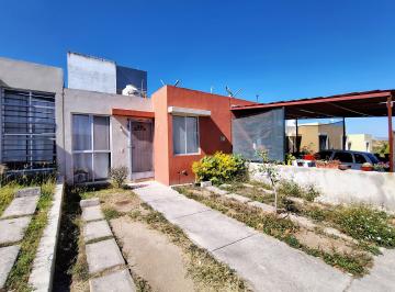 Casa de 2 habitaciones, Zapopan · Bonita Casa en Fraccionamiento Palermo