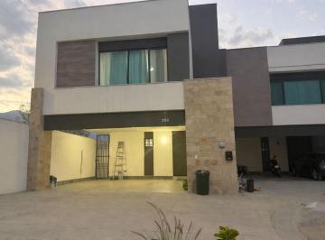 Casa · 282m² · 4 Recámaras · 2 Estacionamientos · Casa en Renta Carretera Nacional Alina