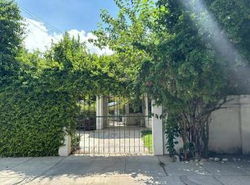 Casa · 1000ha · 1 Recámara · Casa en Venta en Miravalle en Monterrey