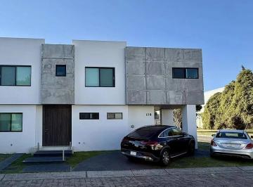 Casa de 3 habitaciones, Zapopan · Residencia de Lujo en Jardin Real