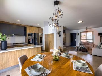 Sala - Comedor - Cocina · Casa en Venta en Torre de Piedra Jacarandas en El Refugio