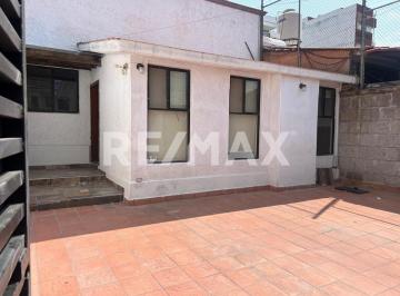 Casa en Renta para Habitación u Oficinas | Espacios Amplios y Excelente Ubicació · Casa en Renta en Arboledas Querétaro