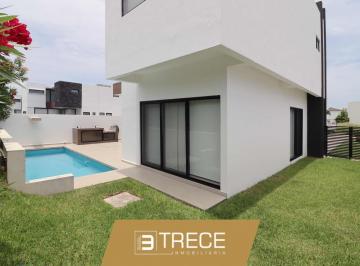 Casa · 299m² · 3 Recámaras · 2 Estacionamientos · Casa en Venta con Alberca Punta Tiburón, Riviera Veracruzana