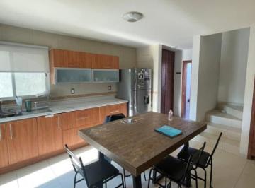 Casa · 300m² · 3 Recámaras · 2 Estacionamientos · Casa en Vent en Alquerías de Pozos