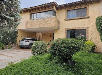 Casa · 277m² · 3 Recámaras · 4 Estacionamientos · Amplia Casa en Privada en Balcones del Campestre, León, Gto.