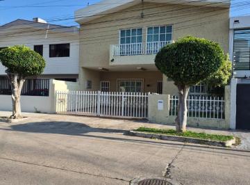 Casa de 4 habitaciones, Guadalajara · Casa en Venta Remodelada en Prados Providencia