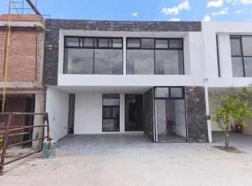 Casa en condominio de 5 habitaciones, Jesús María · Venta de Casa en Cerrada Fortezza Al Norte