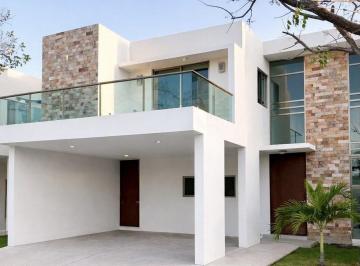 Casa en condominio de 3 habitaciones, Mérida · Casa en Privada en Temozón, Muy Cerca de Periférico