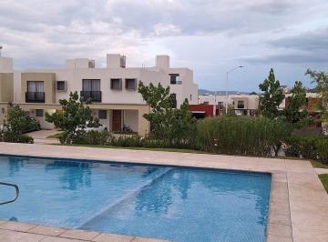 b3478a71d182e9a618f4de562426be7cb138c6361df835d9d6872b5747ac444a · Hermosa Casa en Venta En, Zona Sur ¡Vive con Estilo y Comodidad!
