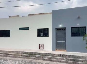 Casa en Venta de 3 habitaciones  · Bonita Casa en Venta de Una Sola Planta a 2 Cuadras del Periferico