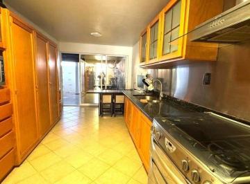 Casa de 4 habitaciones, San Luis Potosí · Casa en Renta en Valle Dorado a Unos m de Rutilo Torres en S. L. p. de 3 Niveles, Remodelada