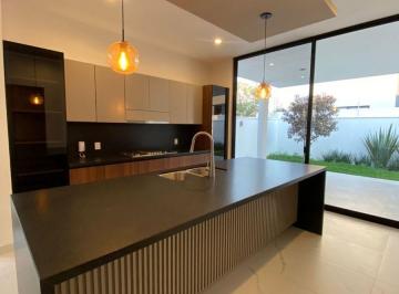 Casa de 3 habitaciones, León · Casa en Renta Nueva en El Molino Condominio 13