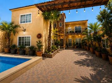 Casa de 4 habitaciones, Tijuana · Venta Amplia Casa con Alberca en Otay Centenario
