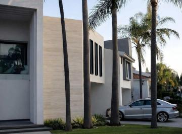 4d7cf3c14f26fad22e102791f621089c02b0da94c24ef6a03173ed65e7f4fe57 · Casa Nueva Moderna en Venta o Renta en Puerta de Hierro Andares