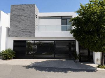 Casa de 3 habitaciones, Monterrey · Renta de Casa en Monterrey