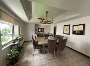 1 · Casa en Venta en Residencial Chipinque