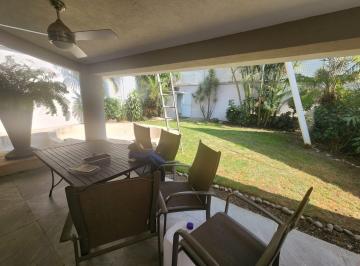 Casa · 330m² · 3 Recámaras · 3 Estacionamientos · Casa en Venta o Renta de un Nivel Av Domingo Diez Cuernavaca Morelos