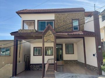 23bf1741f02d5b780d520d4e2dde369668b05a37fbd94763b598eb207a72315d · Casa en Venta en Colonia Altamente Accesible Colinas del Sur.
