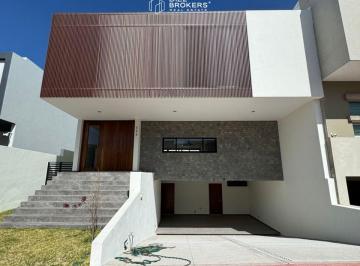 Casa de 4 habitaciones, Tlajomulco de Zúñiga · Casa en Venta y Renta - La Rioja, Tlajomulco