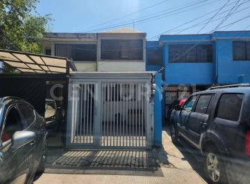 Casa · 80m² · 3 Recámaras · 1 Estacionamiento · Casa Dúplex en Venta en Valle de Los Pinos 1ra Secc, Tlalnepantla Edo. Méx