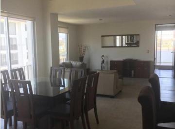 Departamento · 203m² · 3 Recámaras · 2 Estacionamientos · Pent House Amueblado de Doble Altura en Santa Fe Juriquilla en Venta Rah2286