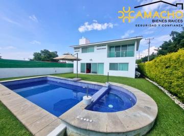 Casa de 3 habitaciones, Atlatlahucan · Casa en Venta, con Alberca en Lomas de Cocoyoc Olc - 4434