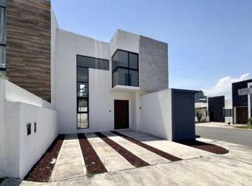 Casa · 160m² · 3 Recámaras · 2 Estacionamientos · Casa en Venta en Lomas de La Rioja