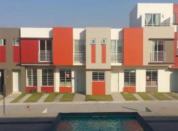 Casa de 3 habitaciones, Zapopan · Casa en Fracc en Puerta Serena a 5 Min de La Glorieta Valle Imperial