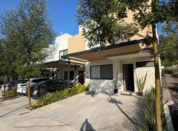 Casa de 4 habitaciones, El Marqués · Hermosa Casa Amueblada de Lujo en Zaru