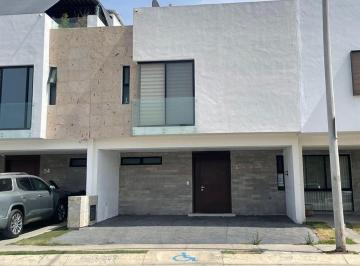 40b15a1f6ec9794597a6cbfaa8a28f445eda27404699867a0d6b342b79c140d9 · Casa en Renta en Capital Norte Coto Creta Residencial, Zapopan, Jalisco