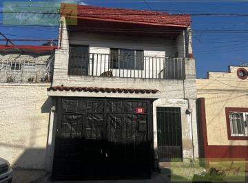 Casa · 243m² · 4 Recámaras · 1 Estacionamiento · Casa en Venta Col. Echeverria $2’990,000